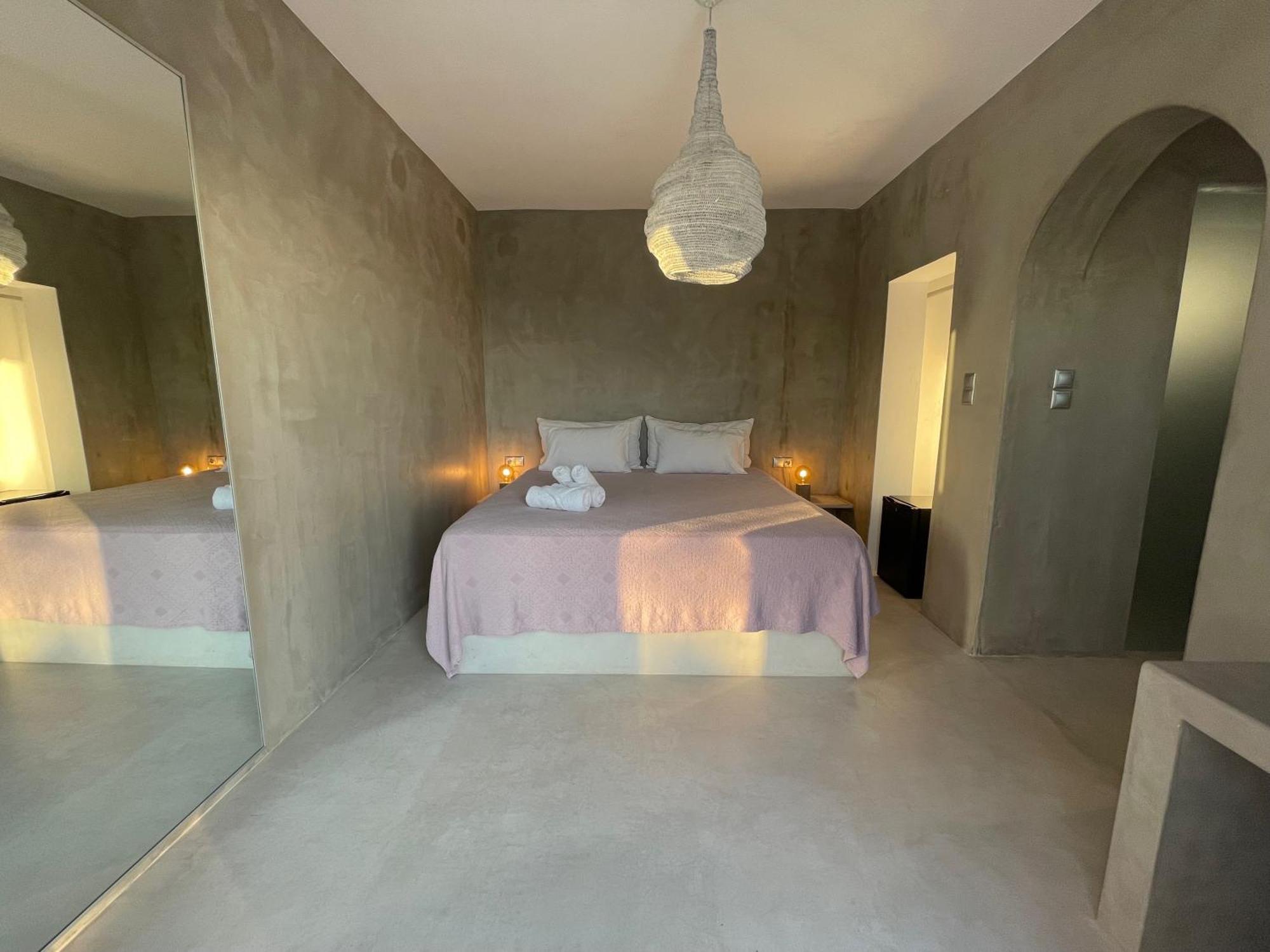 Eight Dimensions Capari Suites Elafonisos Room photo
