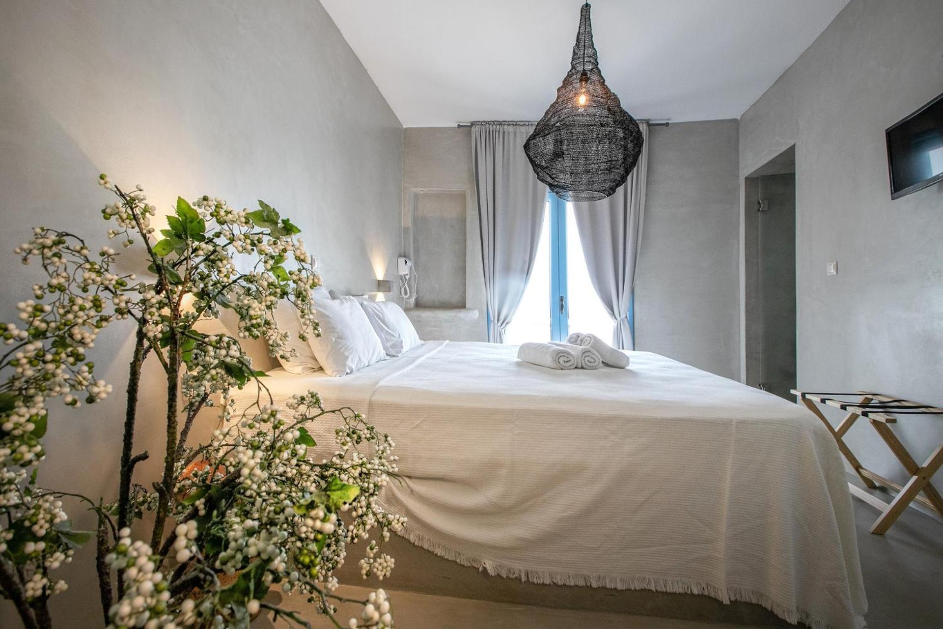 Eight Dimensions Capari Suites Elafonisos Exterior photo